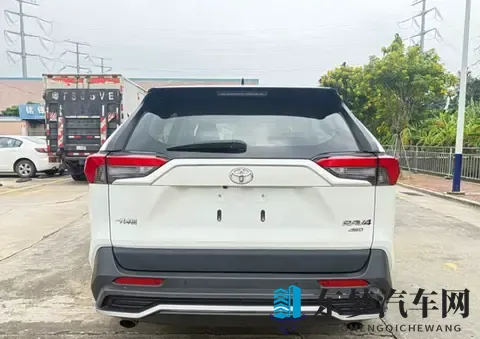 月销量涨到23213台！RAV4 荣放降到1248万，事实证明：降价很有效-1