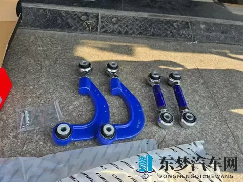 丰田赛那吃胎通病4S店也没办法解决维修师傅的推荐下换了可调摆臂-1