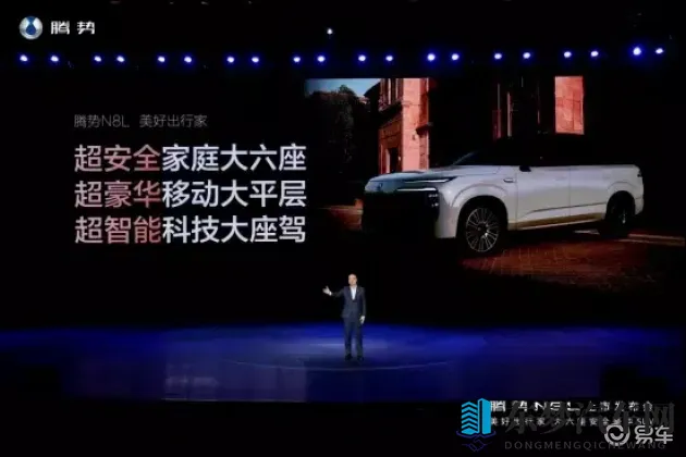 被教官按在寝室狂c到腿：教官寝室狂压至腿软-1