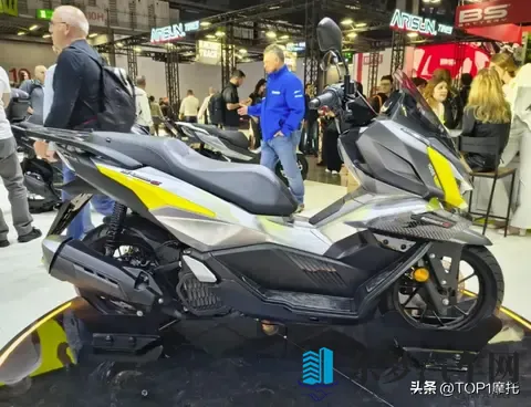 米兰车展丨无极SR125 GTS首次亮相，战斗感十足的龙骨踏板