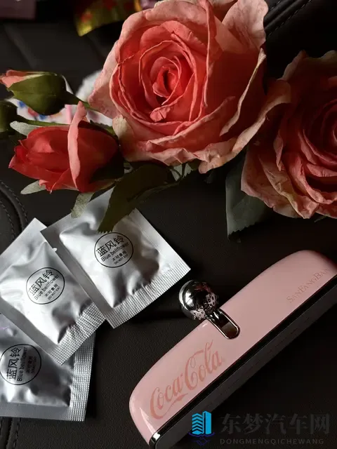 听说车里放点粉色会提升幸福感…🥰-2