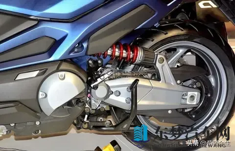 国产双缸大踏板来势汹汹！钱江550曝光对标进口车，价格或不到5万-3