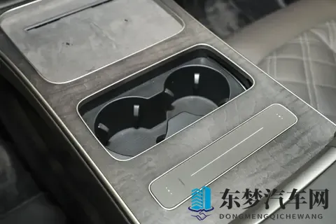 蔚来ET9：配置丰富，能有效解决家庭出行痛点吗？