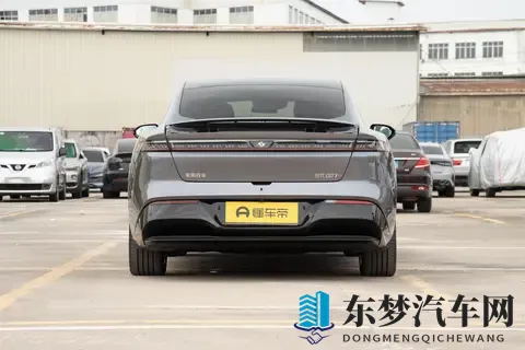 15万级轿跑卷王！颜值、智能、动力全在线，还配激光雷达