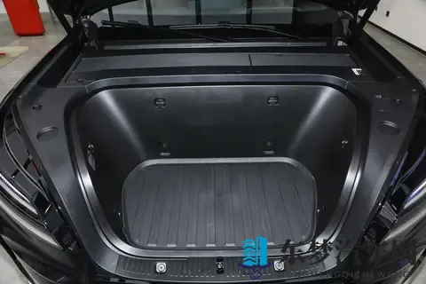 一部到位的家庭智能终端：乐道L90的用车哲学-1