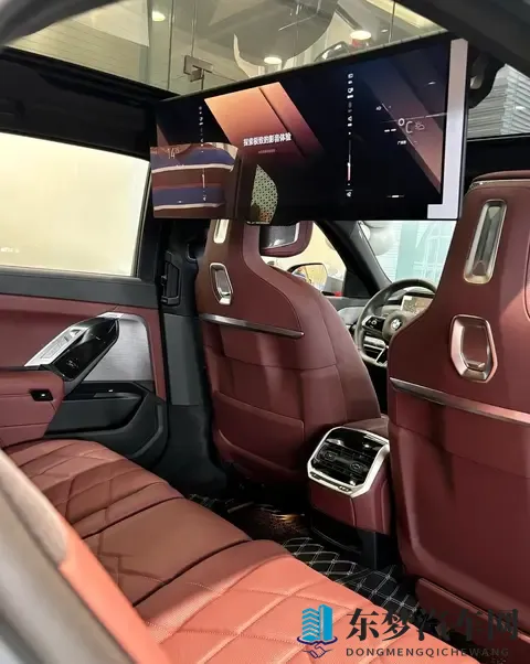 2026款宝马7系：919万起！取消手势控制，但全车隔音免费了？-3