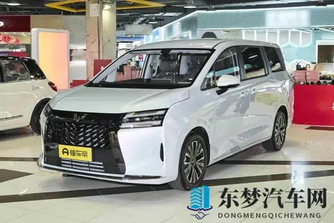 七万块买侧滑门MPV，五菱这次真敢玩，家庭用车要变天了-2