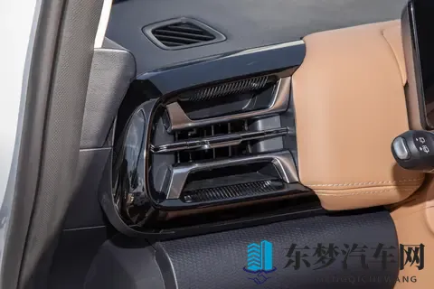 五菱星光730：家用MPV的优选？实测空间、动力、操控