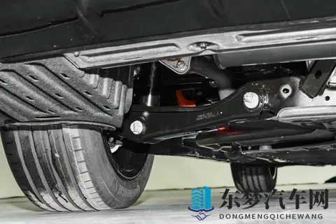 长安启源A06掀桌子了   车长4885mm配双叉臂悬挂   1199万起步即高配？-1