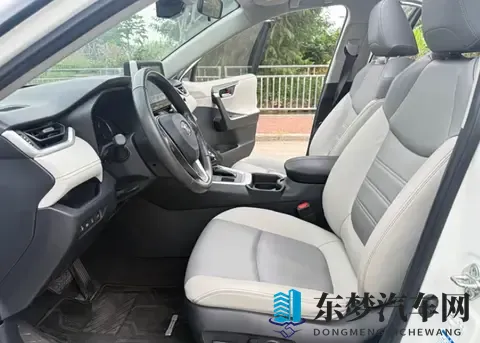 月销量涨到23213台！RAV4 荣放降到1248万，事实证明：降价很有效-3