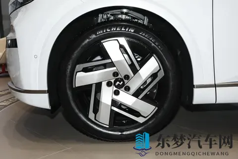 诠释大三排纯电新时代：乐道L90七座版Max全面解析-2