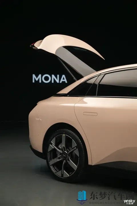 小鹏莫娜03的畅销，杀手锏是廉价，拉低了小鹏的均价和市场定位？-2