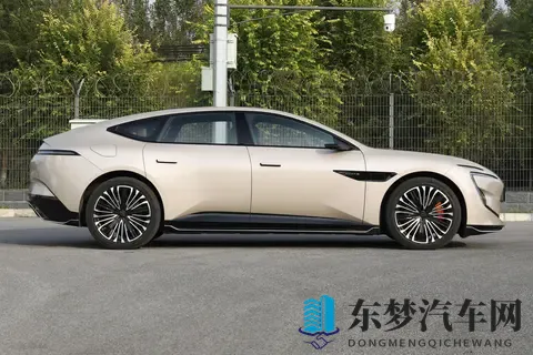 阿维塔12：四大优势+十大全面升级，设计与科技融合的出行体验-1