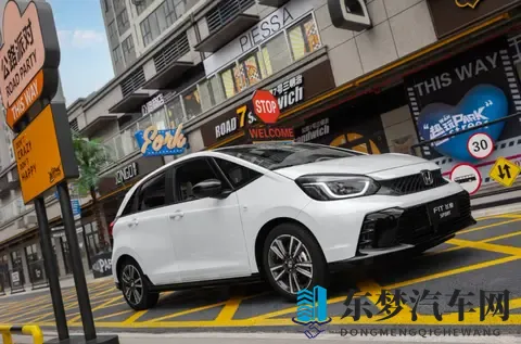 御梦子糖心logo最火的一句：汽车logo新潮流，独特设计引关注