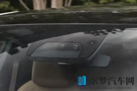 领克Z20曜红版上市，纯国产TCR赛车将于下个月亮相-1